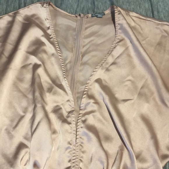 Pink silk v cut bodysuit - Picture 3 of 6